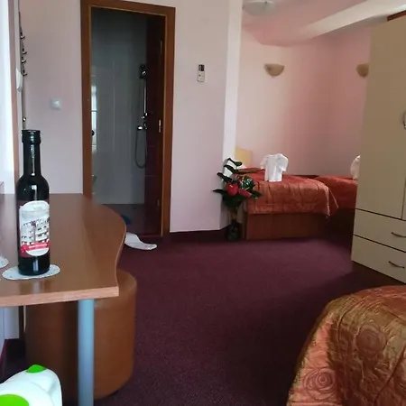 Πανσιόν Aristokrat